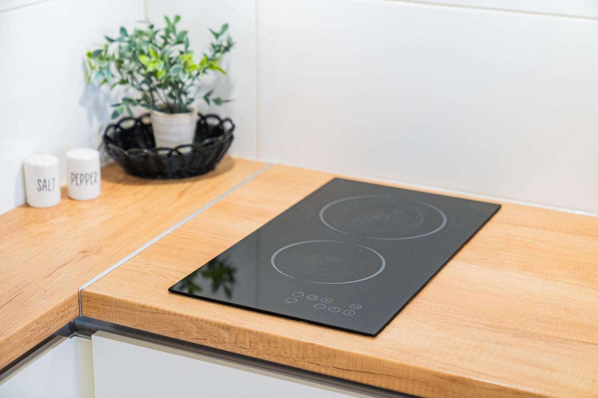 Flexible Selfcheckins 172 - - Center - New Apartman *