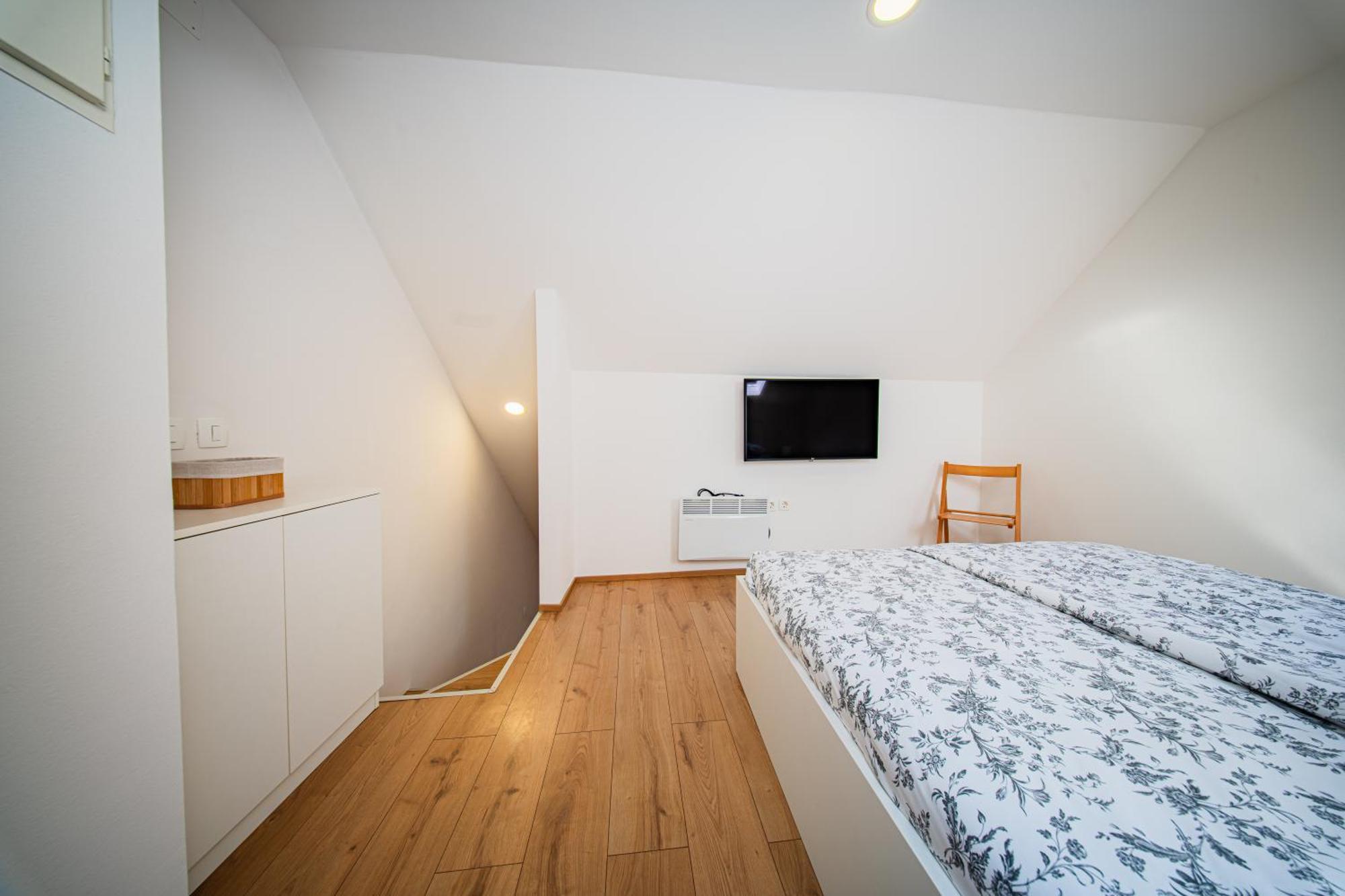 Flexible Selfcheckins 172 - - Center - New Apartman